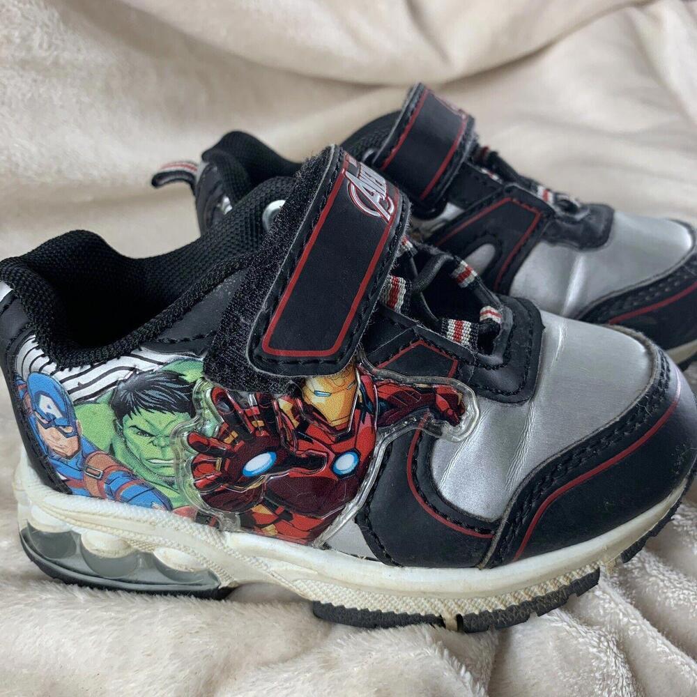 Marvel Avengers Sneakers Light Up Toddler Boy Size 7 No Laces Athletic Shoe​